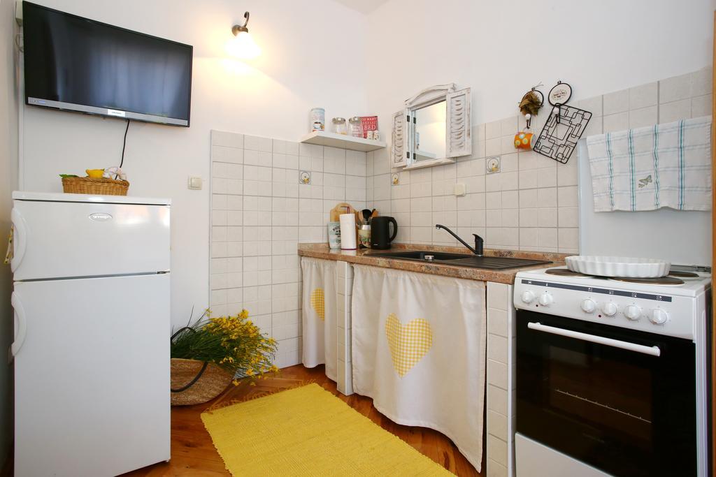 Rooms & Apartments Soline Nuove Biograd Na Moru Exterior photo